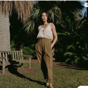 NWOT doen LOUVRE PANT